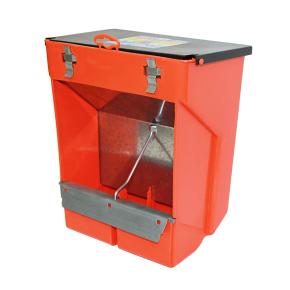 Кормушка бункерная для кроликов 2 секции с держателем для учетной карточки, пластик, с крышкой