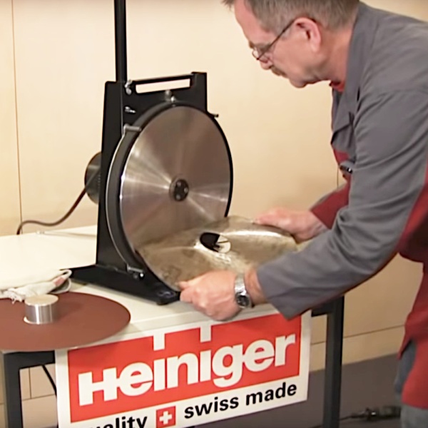 Профессиональное устройство Heiniger EasyGrinder для заточки ножей для стрижки овец