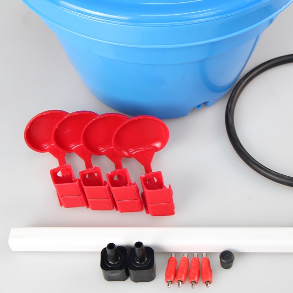 Ниппельная система 4 пластиковых поилки для цыплят и перепелов с емкостью 12 л