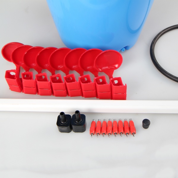 Ниппельная система 8 пластиковых поилок для цыплят и перепелов с емкостью 18 л