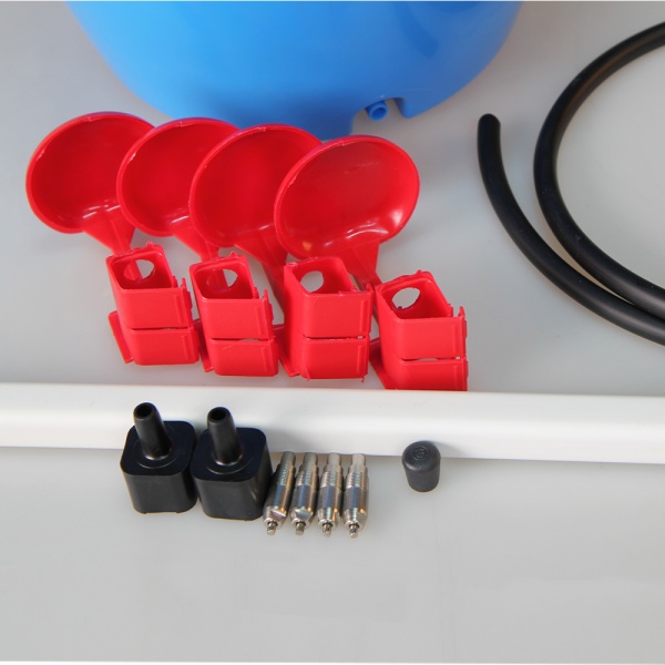 Ниппельная система 4 металлических поилки для кур с емкостью 12 л