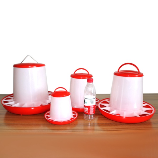 Кормушка бункерная 1,5 кг пластик с разделительной решеткой 