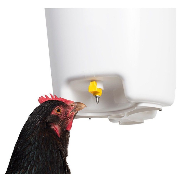 Емкость с ниппельным поением 12 л для кур