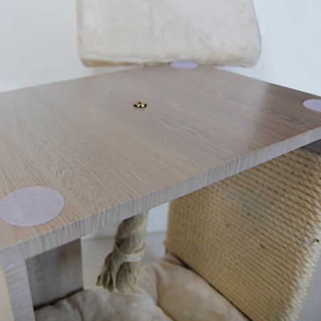 Когтеточка-пуфик 50х35х60 см, белый