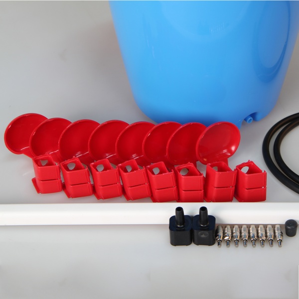 Ниппельная система 8 металлических поилок для цыплят и перепелов с емкостью 18 л