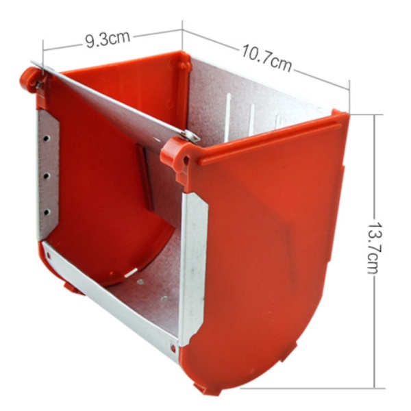 Кормушка бункерная для кроликов 12х10х13 см пластик без крышки